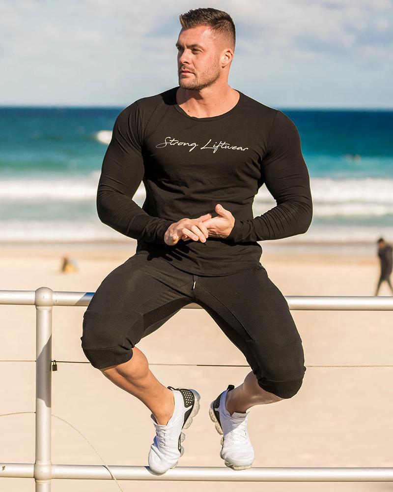 Men's tight workout clothes
